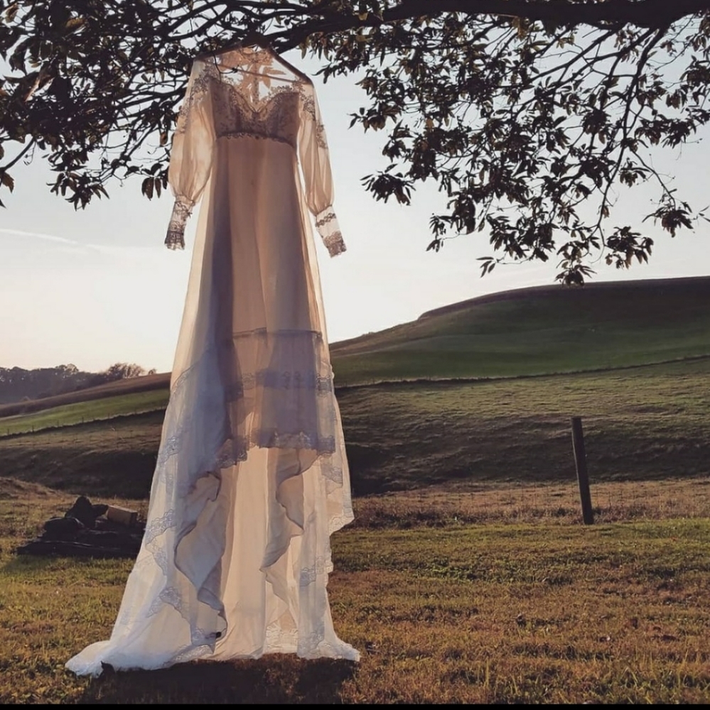 Vintage wedding dress